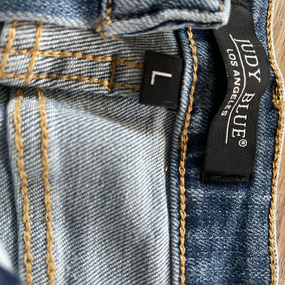 Judy Blue Classic Blue Denim - Picture 2 of 3